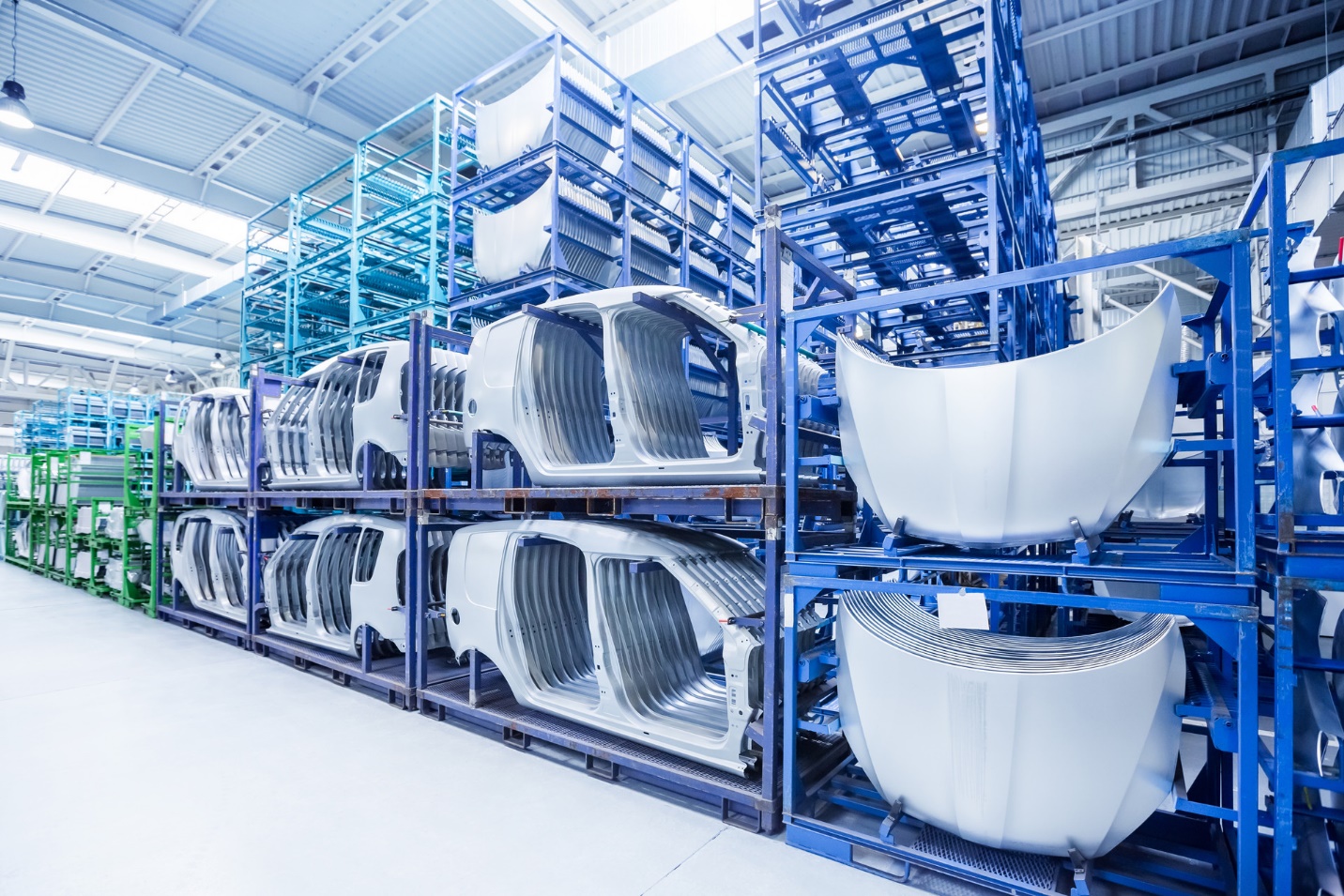 新能源汽车轻量化发展,未来特种纤维复合材料需求上涨